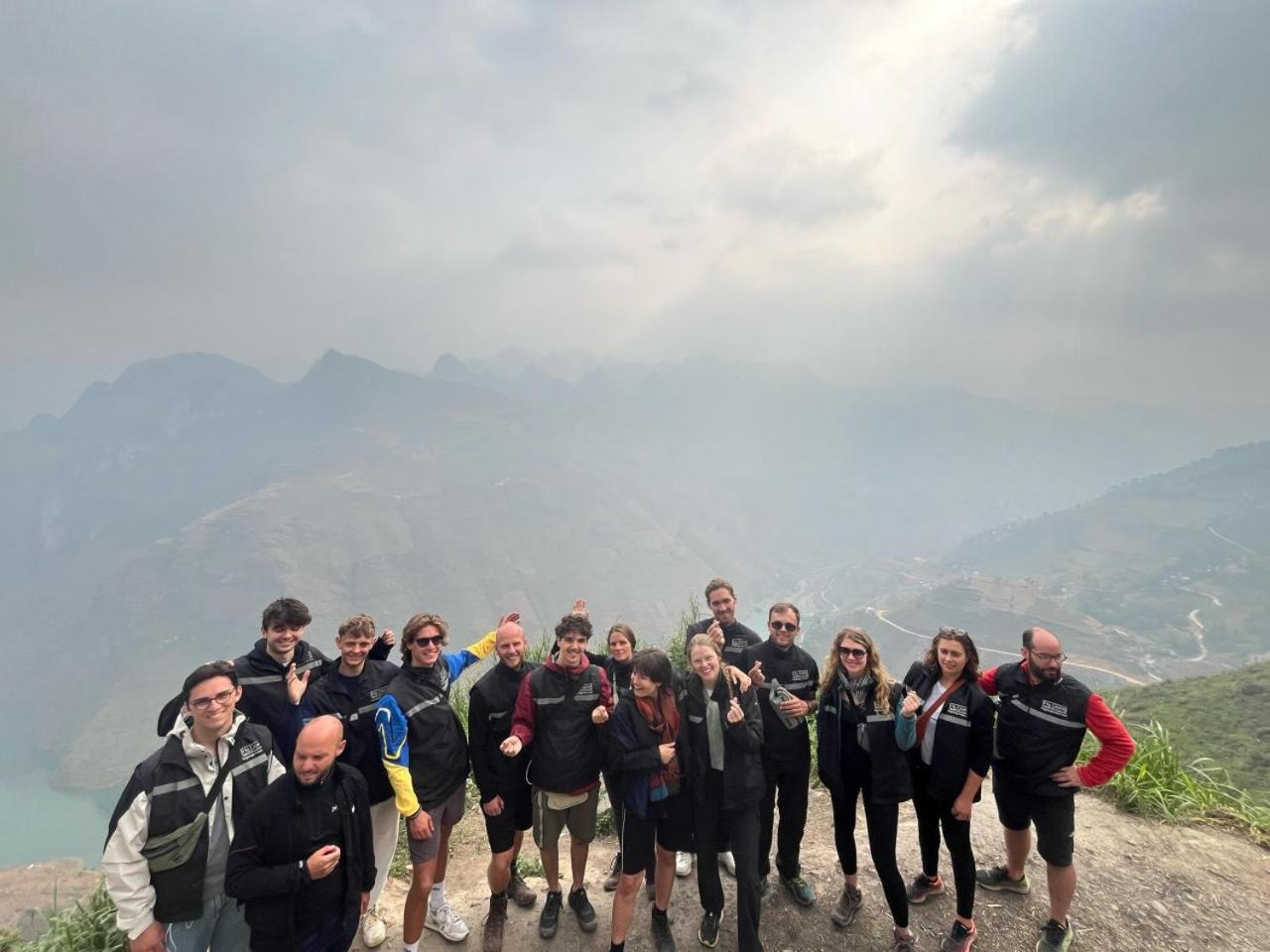 Quiri Hostel Ha Giang Lang Lap Luaran gambar