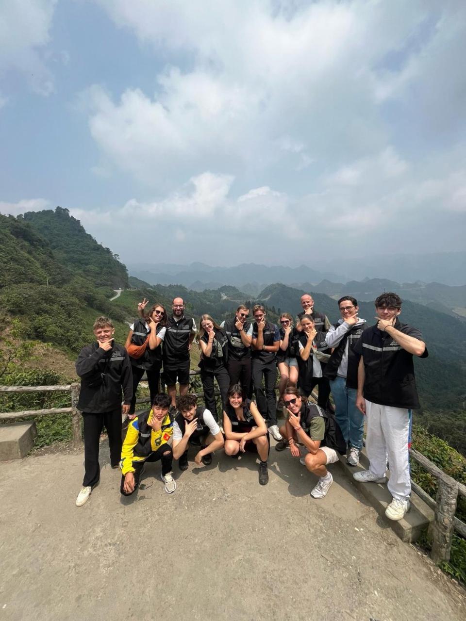 Quiri Hostel Ha Giang Lang Lap Luaran gambar